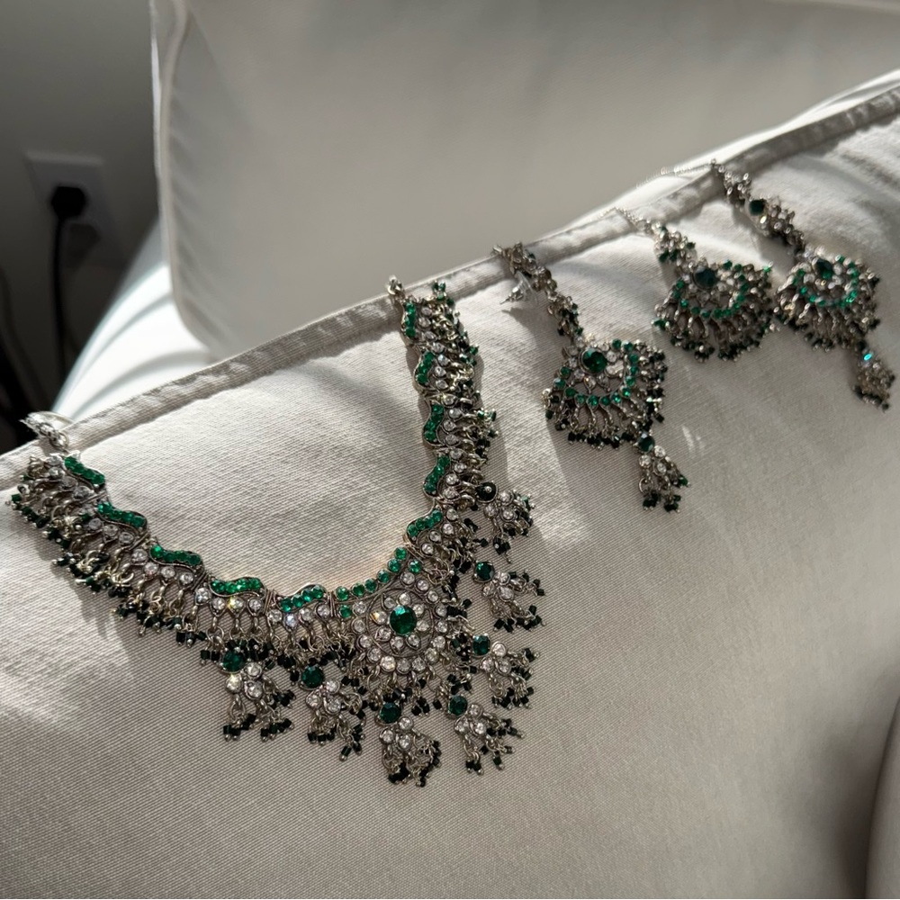 Indian jewelry set necklace earrings and tikka